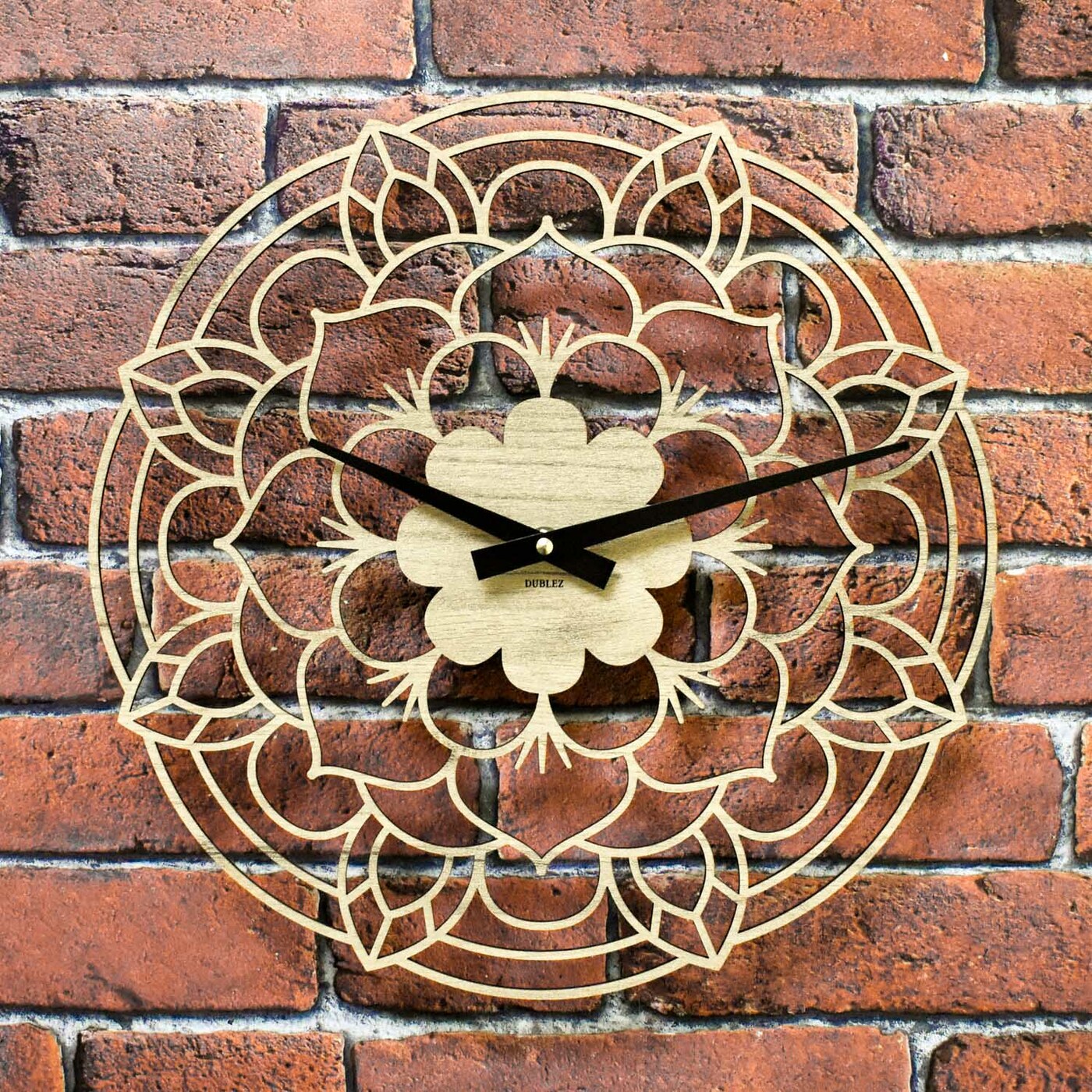 Nástenné hodiny s mandalou - Rozkvit | Dub zlatý