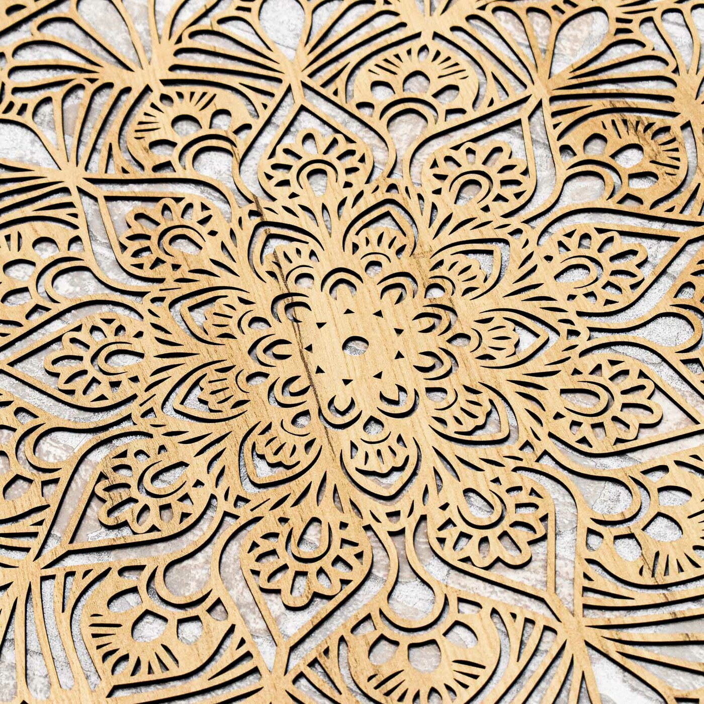 Mandala ze dřeva na stěnu - Kruh | Dub zlatý