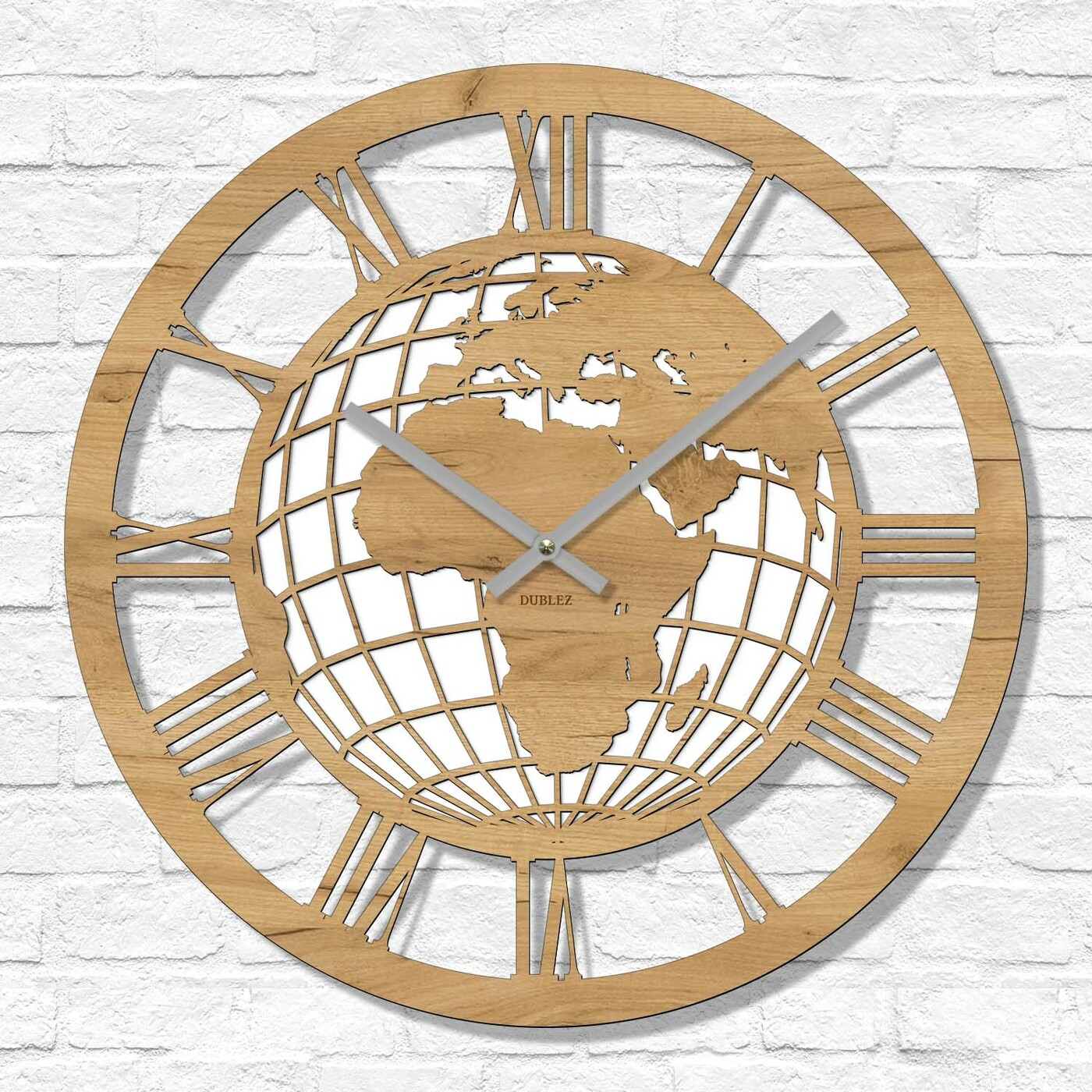 Fa óra - Világtérkép | Juhar