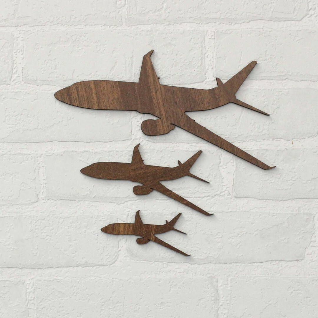 Repülőgép a világtérképhez | Dió