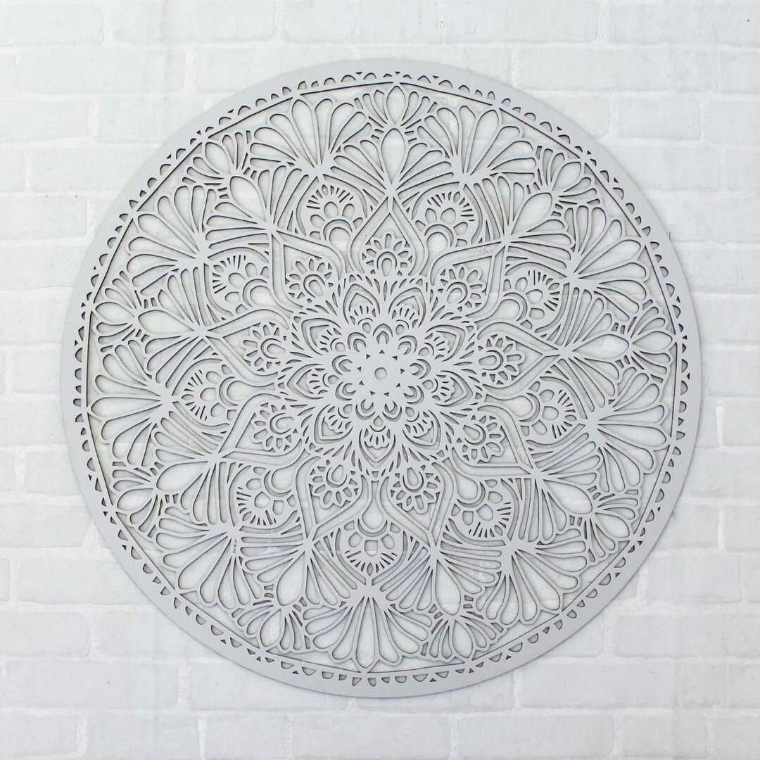 Mandala ze dřeva na stěnu - Kruh | Stříbrná