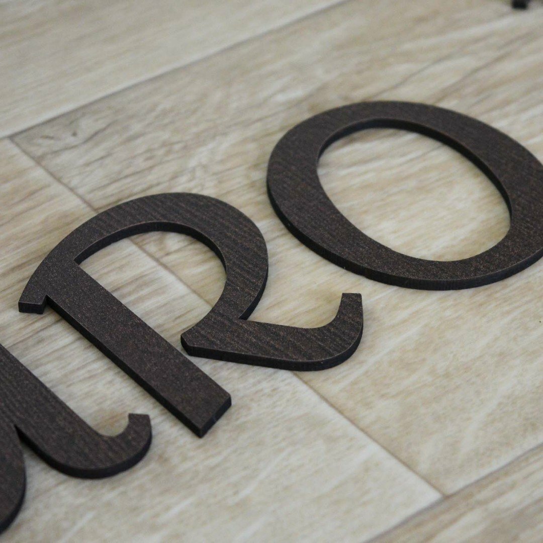 Krátky nápis z dreva - Čaro domova | Wenge