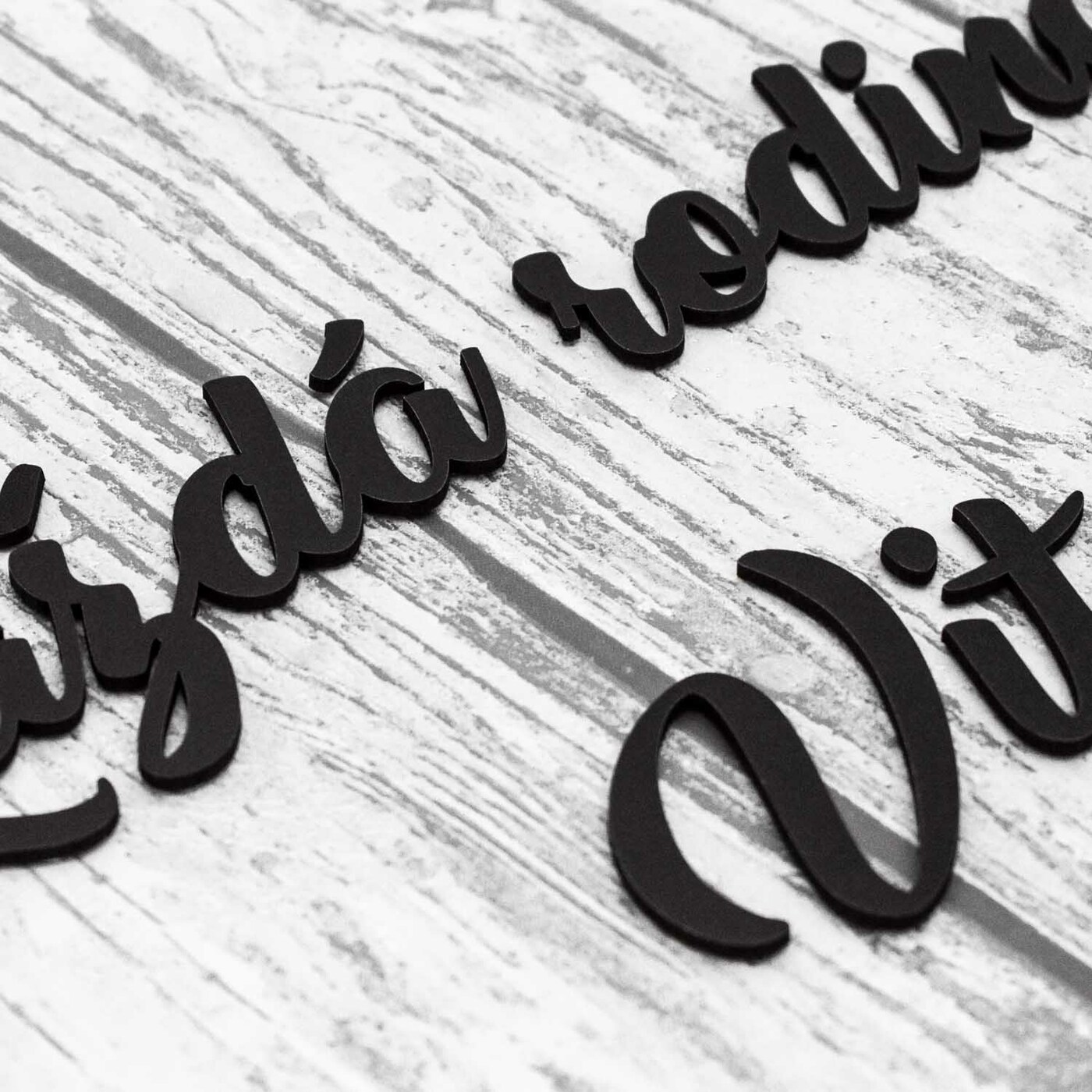 3d Nápis z dreva na stenu - Vitajte v našom príbehu | Čierna