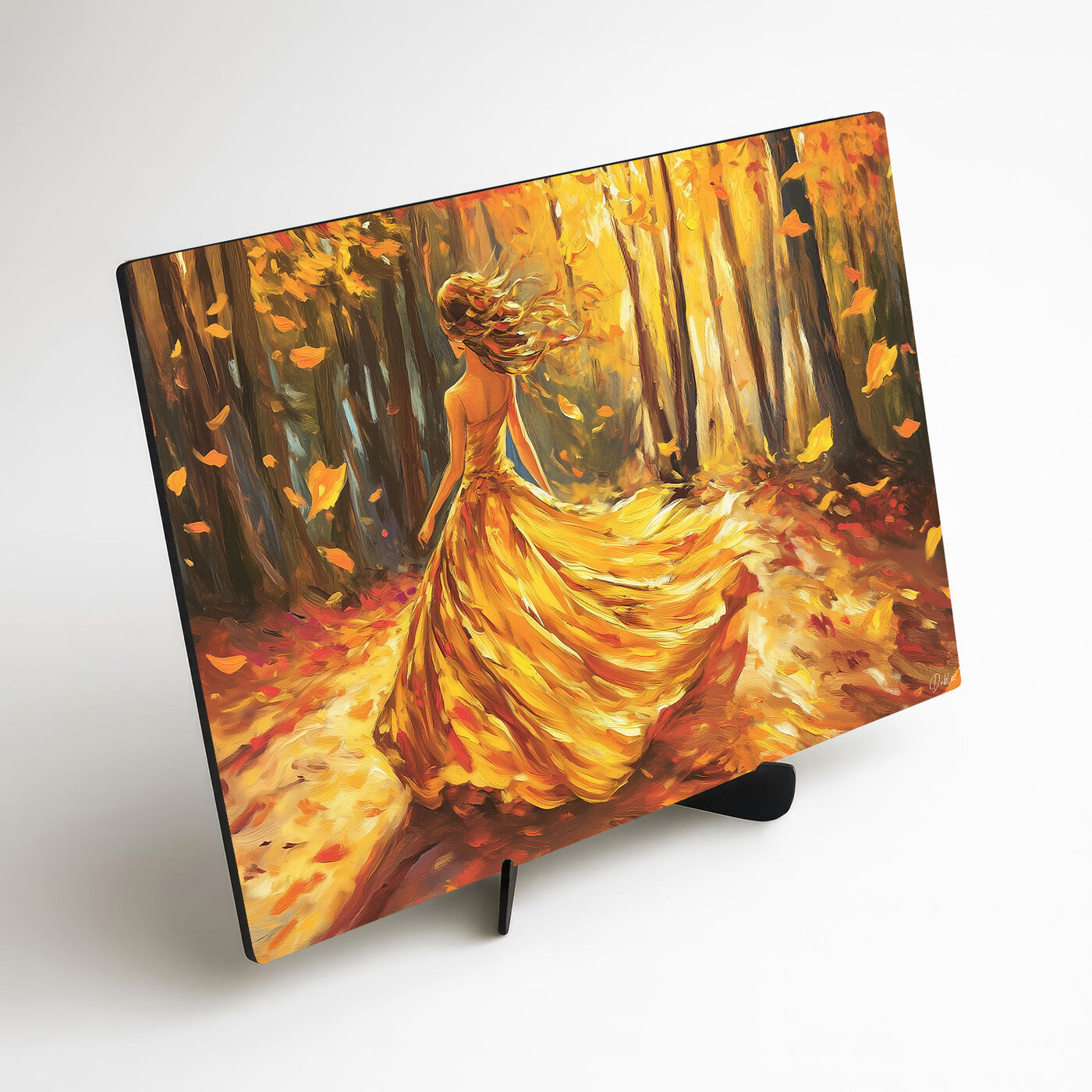 Jesenný obraz ženy v lese