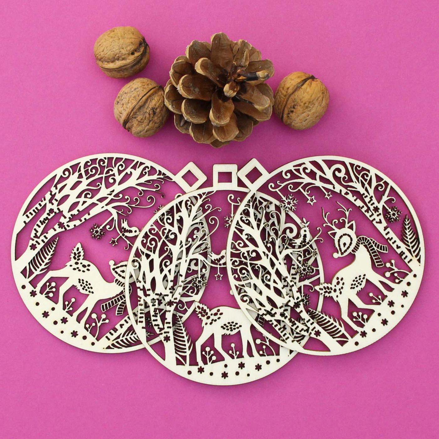 Detailná guľa na vianočný stromček - Drevená dekorácia  | Topoľová preglejka