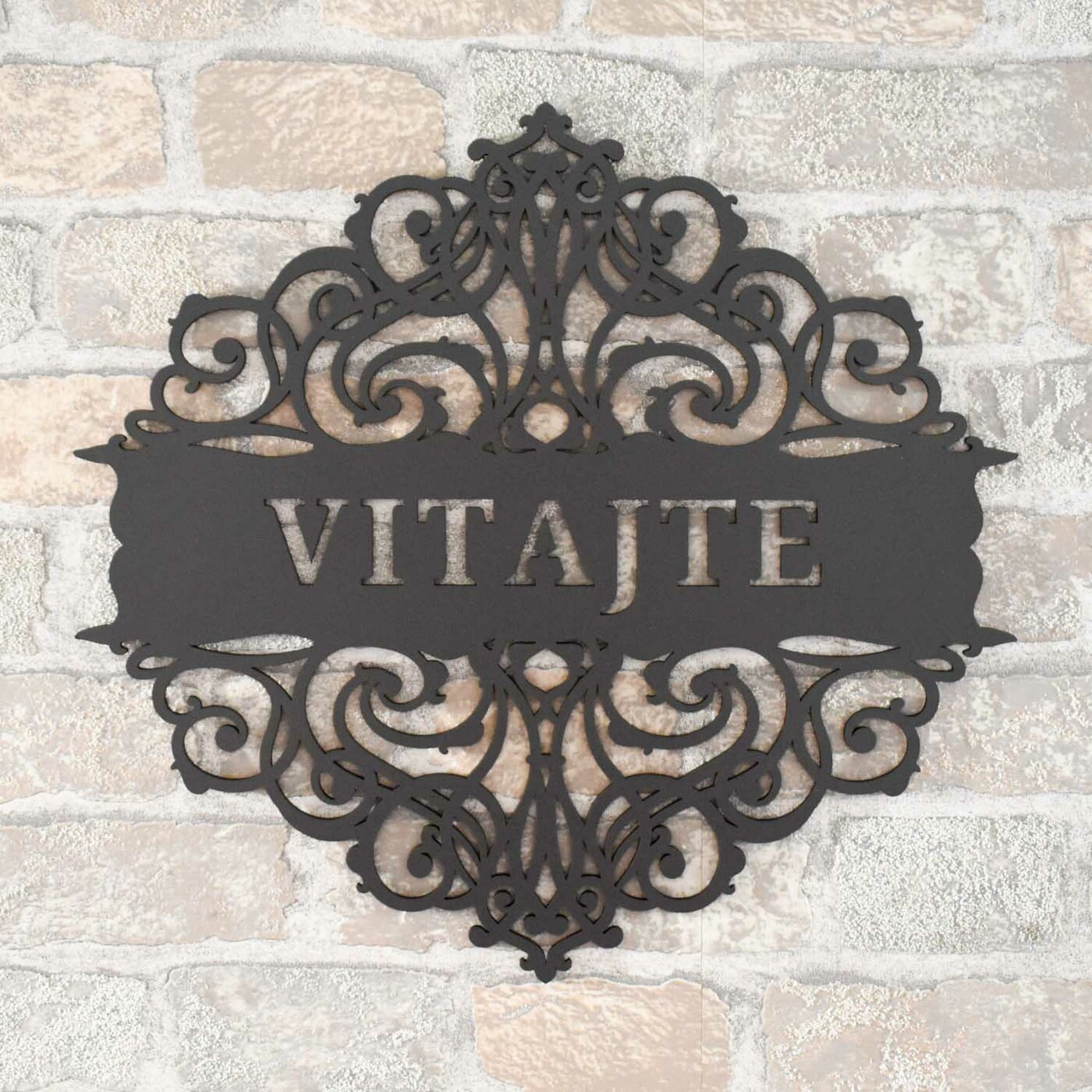 Drevená ozdoba na dvere s nápisom Vitajte | Antracitovo-šedá