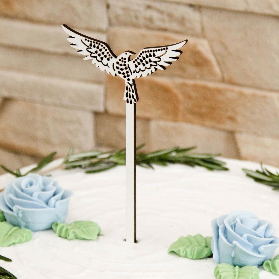 Svadobná dekorácia na tortu - Holubička