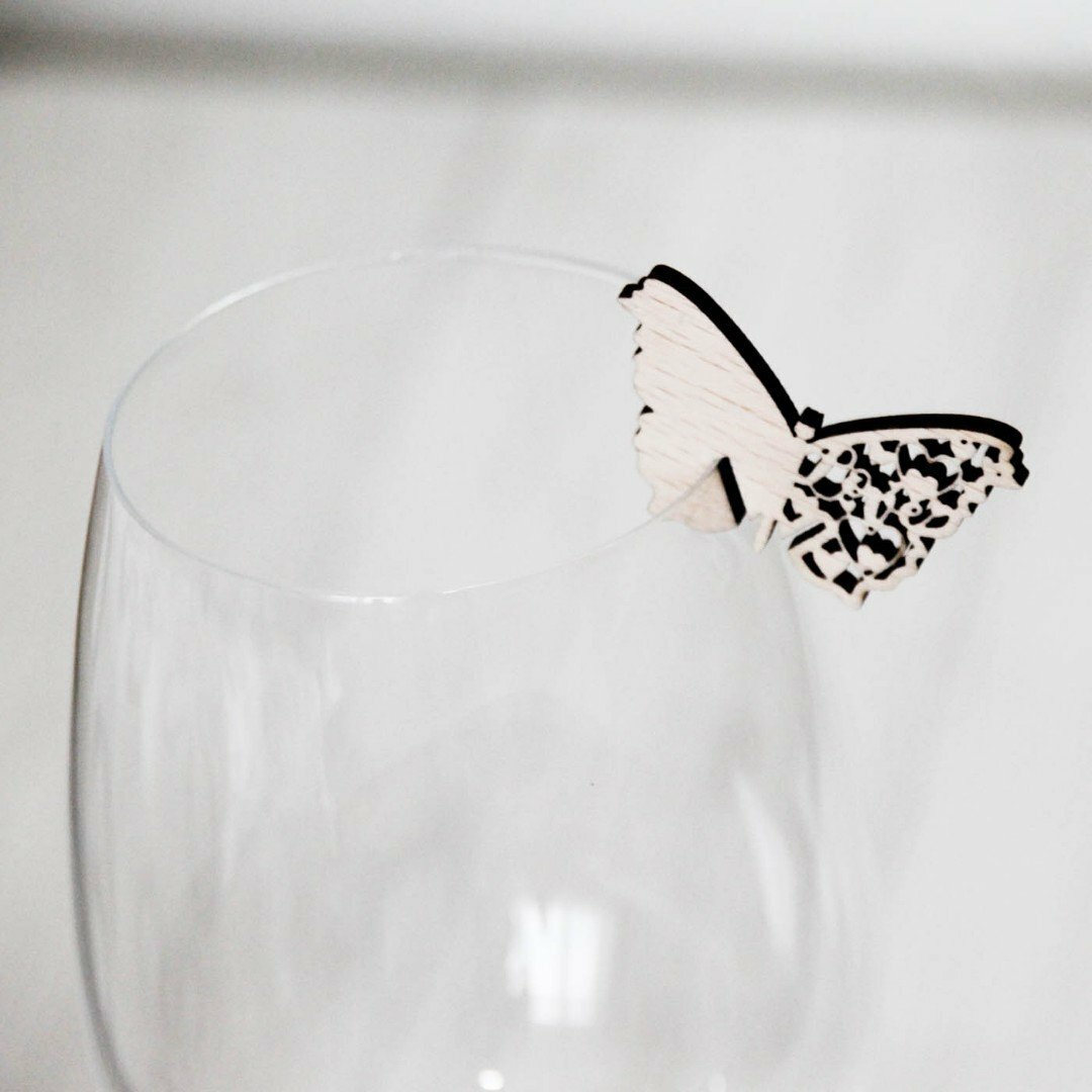 Darček pre svadobných hostí - Dekorácia na pohár motýľ