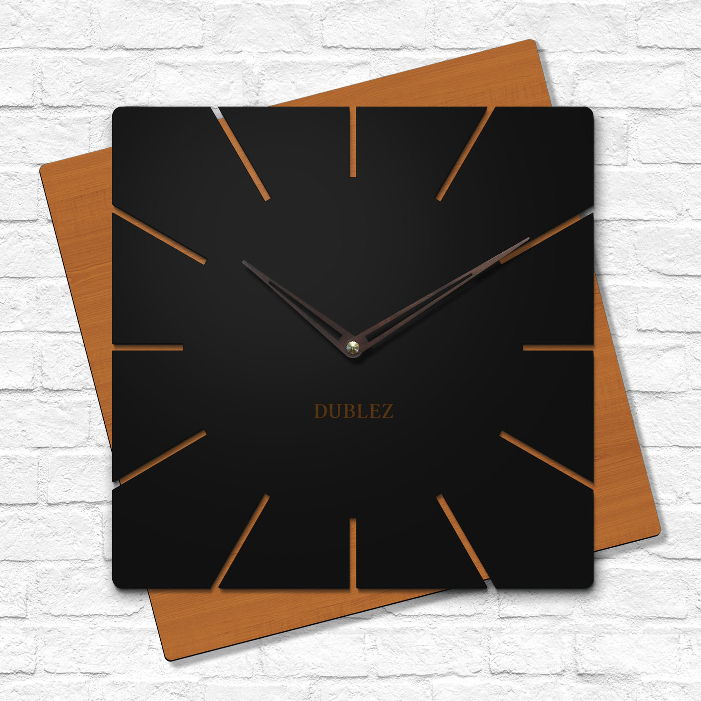Atypické hodiny z dreva - Diagonala | Čerešňa