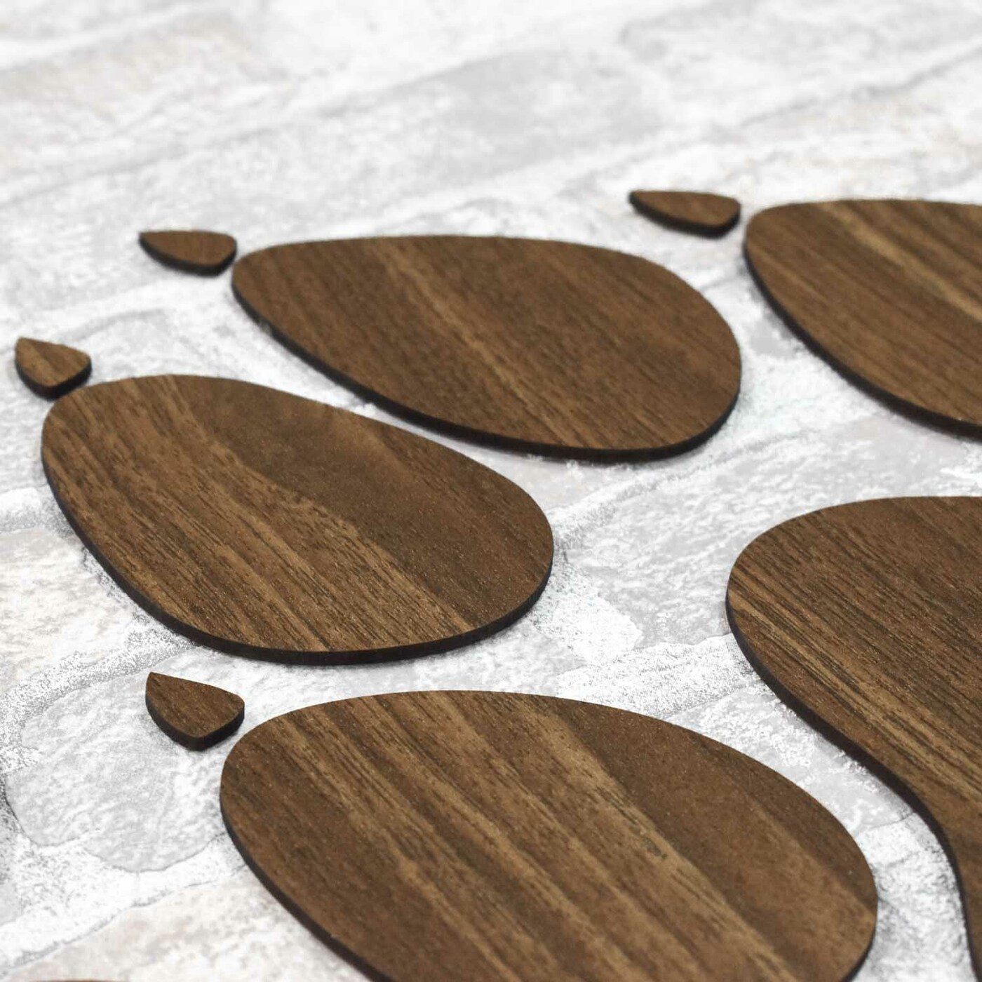 Drevené nálepky - Stopy vlka | Orech