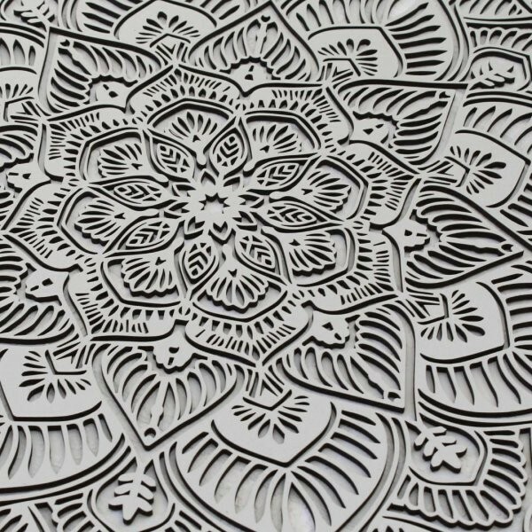 Luxusný drevený obraz na stenu - Mandala | Strieborná