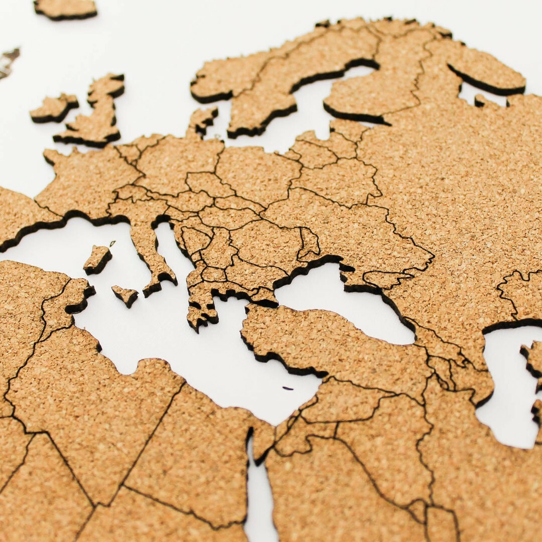 Korková mapa sveta na stenu - aj s gravírovaním 