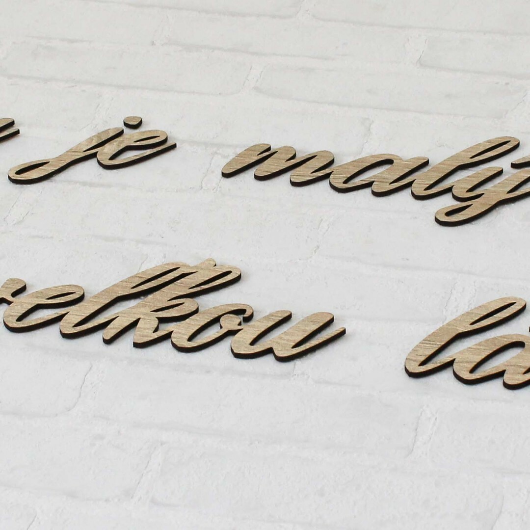 Slovenský citát o rodine na stenu - Vyrobený z dreva  | Dub Sonoma