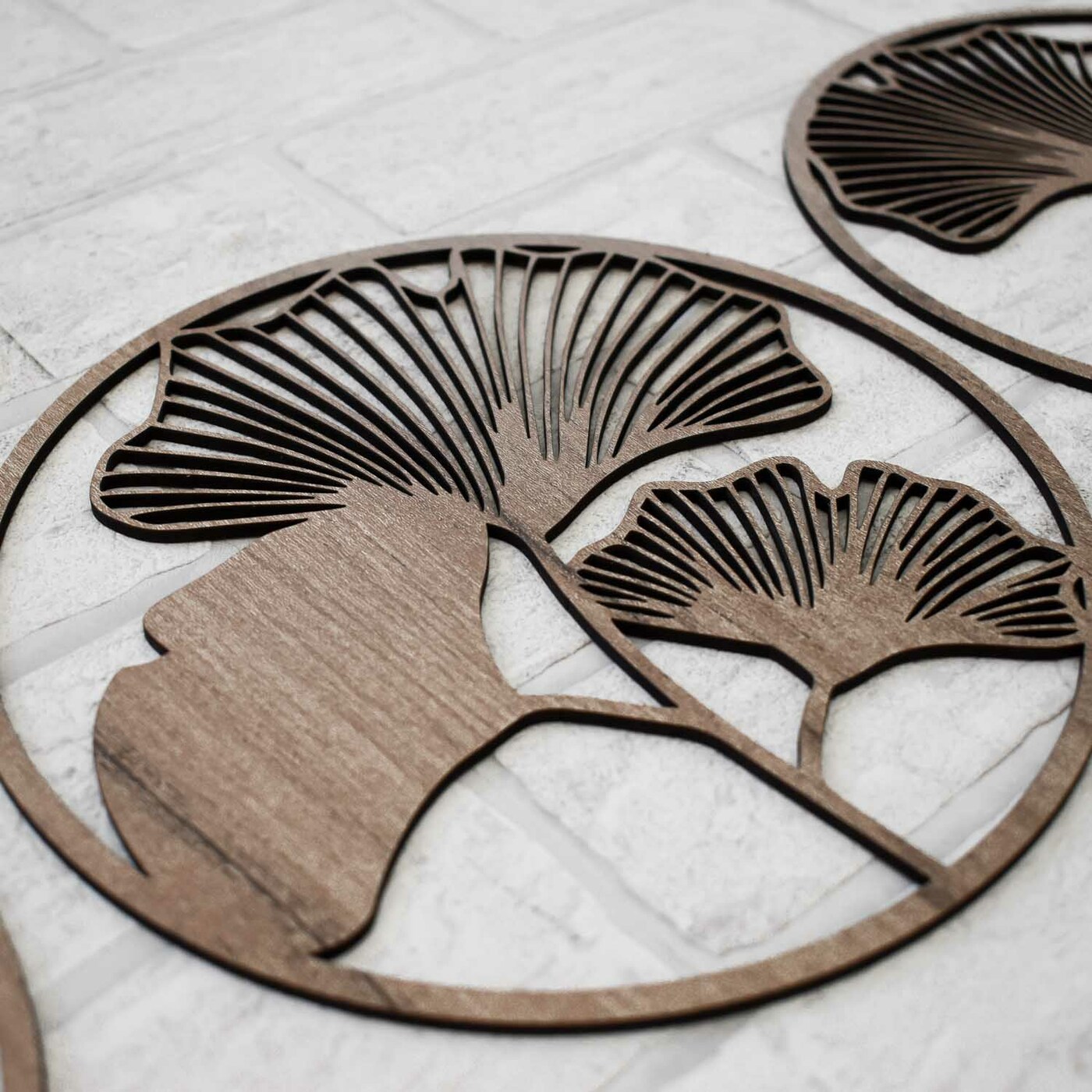 3-dielna drevená dekorácia - Ginkgo | Dub tabakový