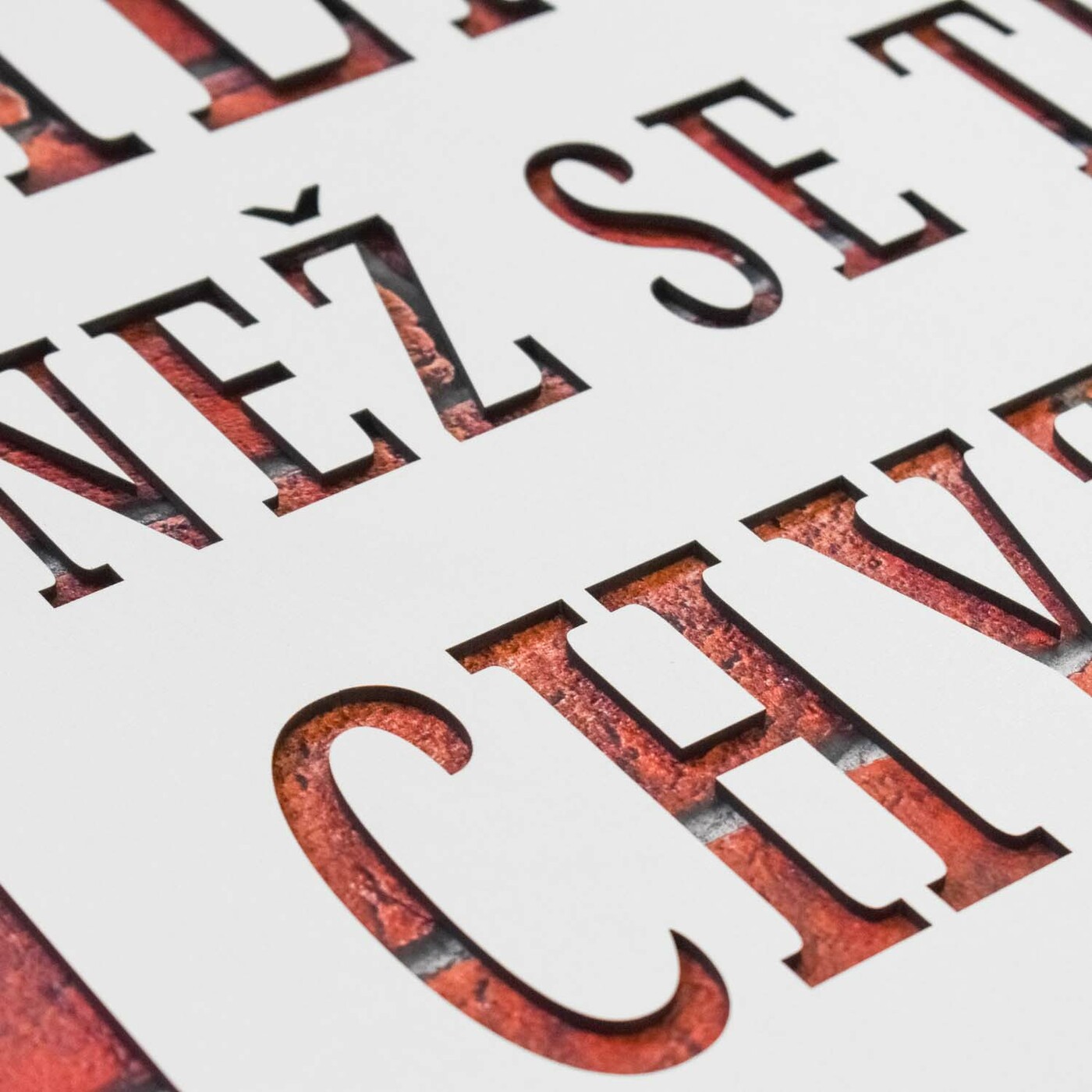 Motivační obraz s citátem - Jsi odvážnější | Bílá