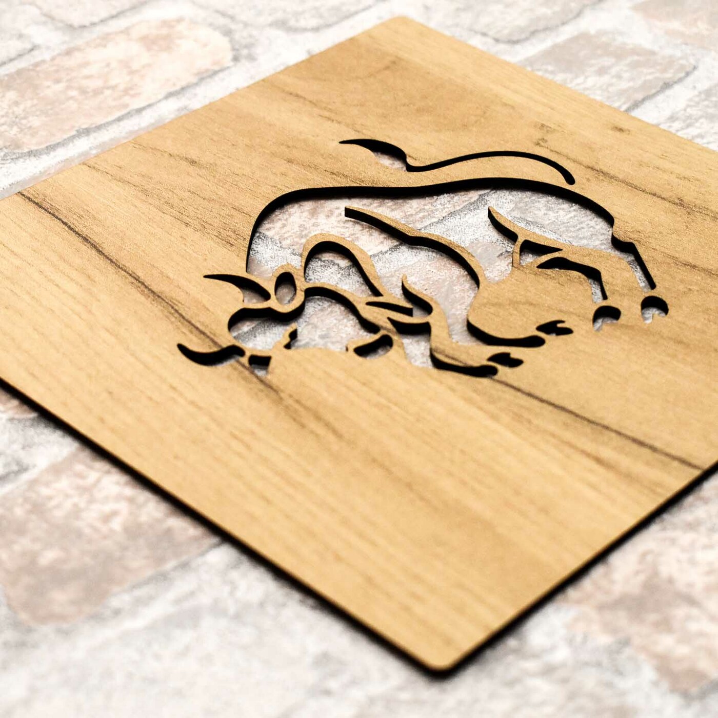 Drevený obraz nad posteľ - Znamenie Býk | Dub zlatý