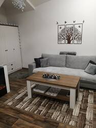 Vásárlói értékelés: „Tökéletesen elvégzett munka. Jól tart, és köszönöm a gyönyörű ajándékot a rendeléshez, ami tökéletesen kiegészíti a képet. Köszönöm. További sok sikert kívánok.”