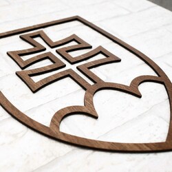 Štátny znak SR na stenu | Orech