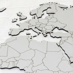 Wooden 3D World Map with Marked State Borders | Silver