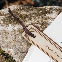 Valentýnský dárek - Dřevěná záložka do knihy