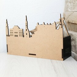 Drevený stojan na perá - Bratislava | Čierna