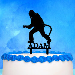 Drevená figúrka do torty s menom - Hasič | Čierna