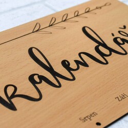 Rodinný kalendář ze dřeva | Buk