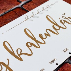 Rodinný kalendář ze dřeva | Bílá