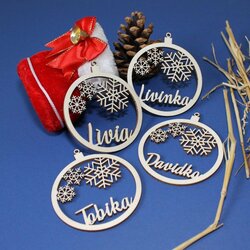 Drevená vianočná guľa s menom  | Topoľová preglejka