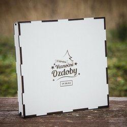 Krabička na drevené ozdoby na vianočný stromček