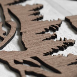 Drevený obraz na stenu - Medveď a hory  | Dub tabakový