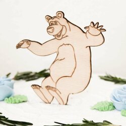 Drevená ozdoba na tortu - Máša a medveď 2