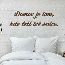 Dřevěná nálepka na zeď - citát o rodině | Ořech