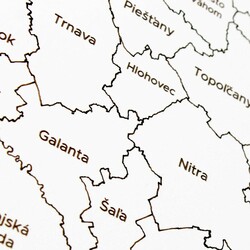 Mapa okresov Slovenska na stenu | Biela