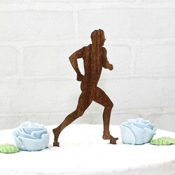 Drevený zápich na tortu s menom - Bežec muž | Orech