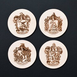 Dřevěné podložky pod hrnky - Fakulty Bradavic