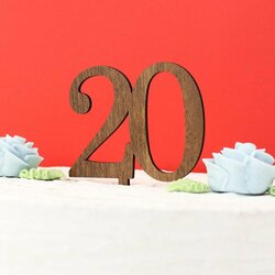 Zapichovacie číslo na tortu 20  | Orech