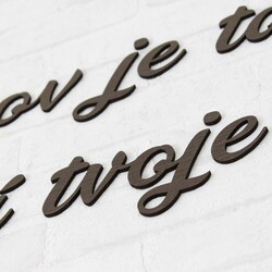 Drevená nálepka na stenu - citát o rodine | Wenge