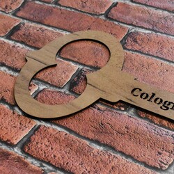 Affordable hallway decoration - Key | Tobacco Oak