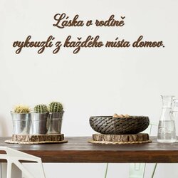 Dřevěný citát na zeď - Láska v rodině | Ořech