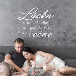 Drevená nálepka na stenu - Zamilovaný citát o láske 