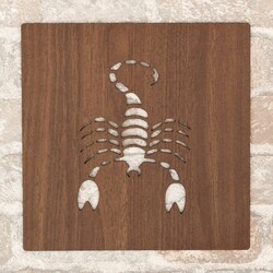 Dřevěný obraz na zeď - Znamení Štír | Ořech