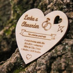 Drevená svadobná magnetka - Pozvánka srdce 