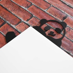 Fa matrica az ajtó körül – Pandák | Fekete