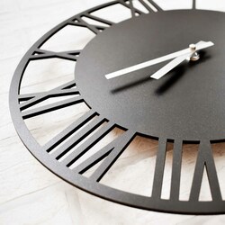 Fa falióra - Római számok - Silver | Fekete