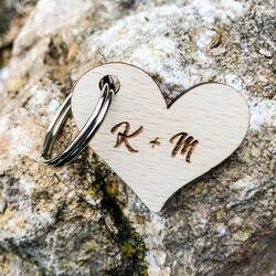 Valentýnský dárek - klíčenka srdíčko s iniciály
