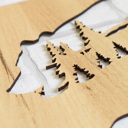 Drevený obraz na stenu - Medveď a hory  | Dub zlatý