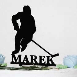 Drevený zápich na tortu s menom - Hokejista | Čierna