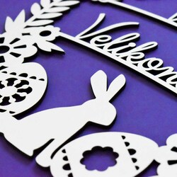 Dřevěný věnec na dveře - Veselé Velikonoce | Bílá