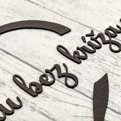 Náboženská nálepka z dreva - Láska a kríž | Wenge